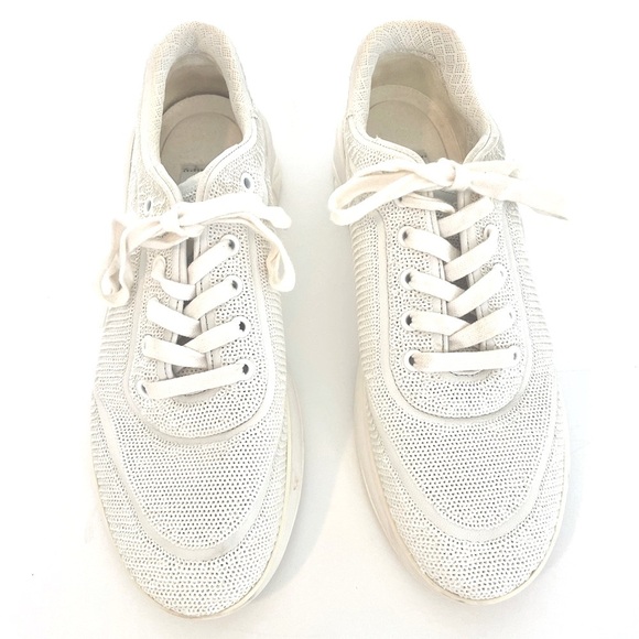 CHANEL‎ Sequin CC Sneakers White Size 10 - Picture 5 of 9